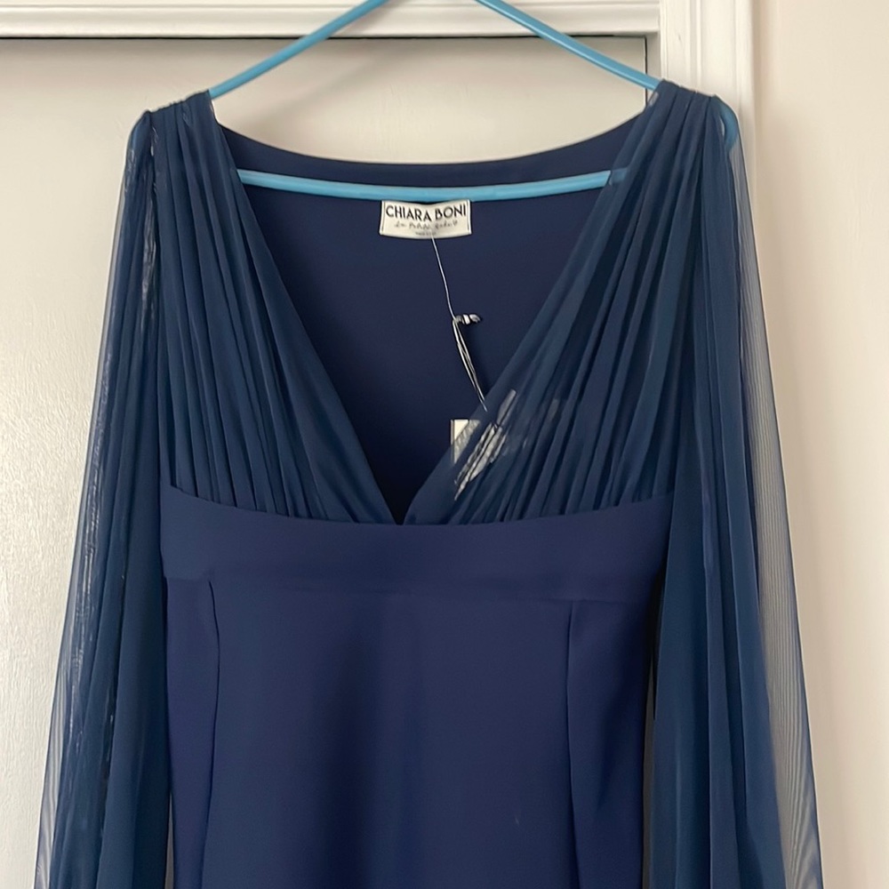 GORGEOUS navy blue Chiara Boni Made in Italy mermaid gown.